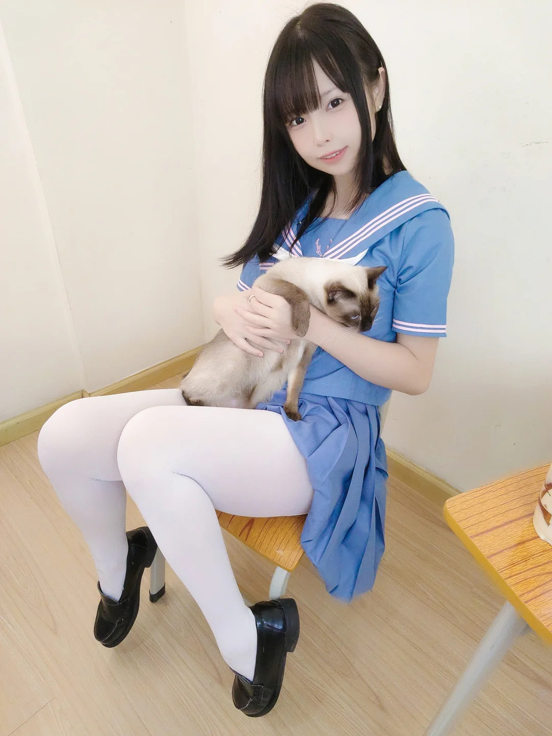 十万珍吱伏特 - 撸猫日记 [102P,1V-305MB] tg@simisebaisi 【丝足阁】077.webp